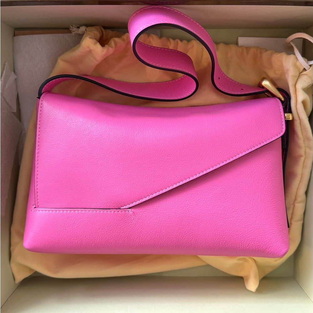 Wandler Pink Shoulder Bag Chic and Versatile